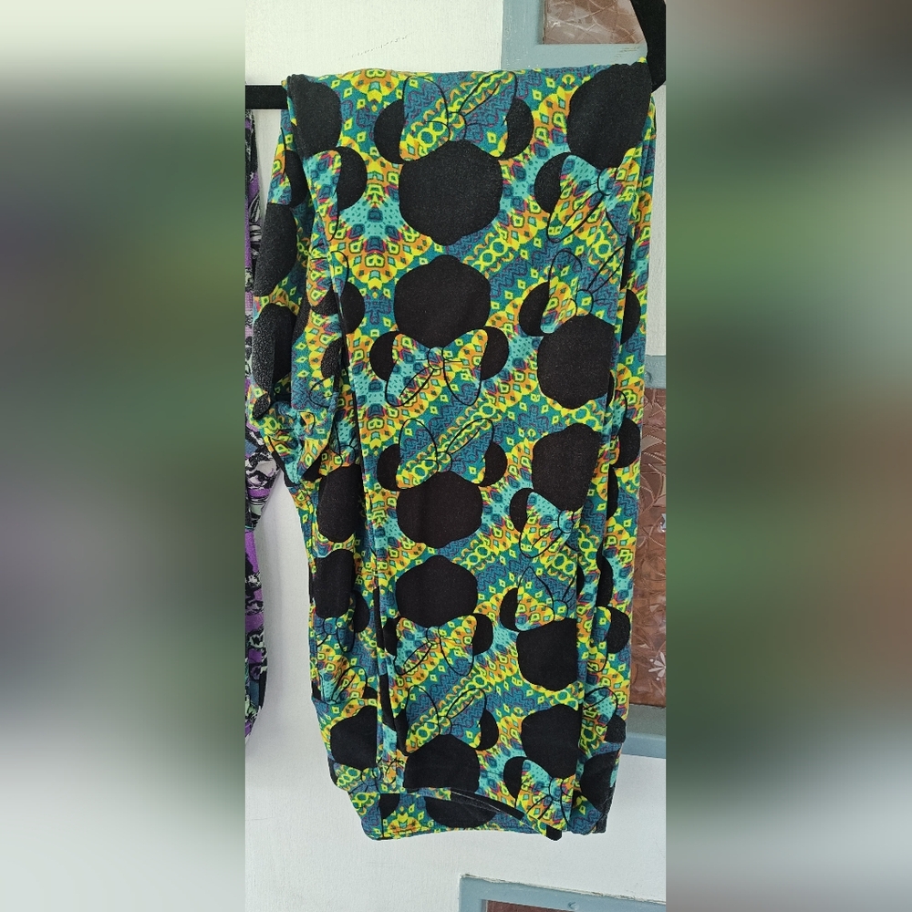 Bold Disney Lularoe T&C Leggings